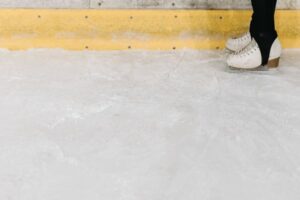 Figure Skating Edges Explained: Inside, Outside, and Turns